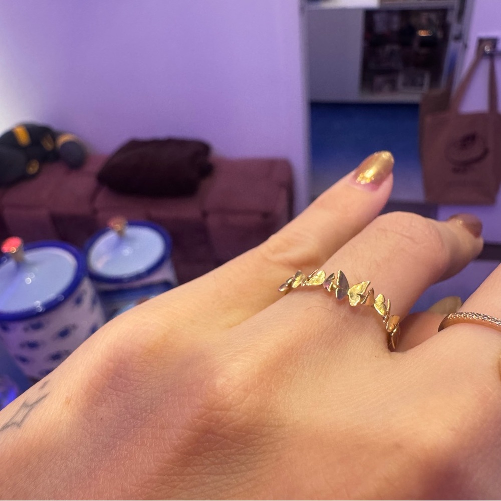 18K Solid Yellow Gold Dainty Butterfly Cluster - Picture 6 of 7
